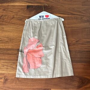 Y2K J. Crew Women’s Beige Skirt with Pink Floral Detail